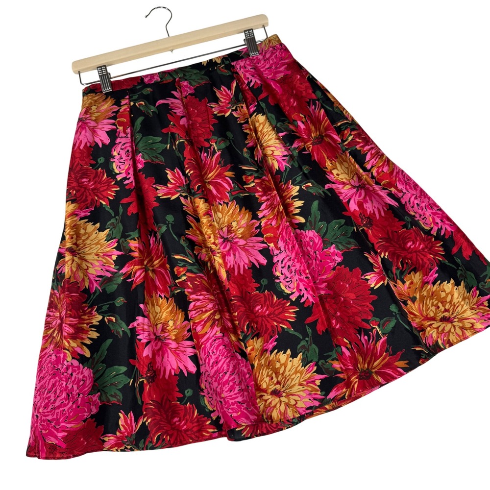 Talbots Womens 8P Skirt Black Red Floral 100% Pure Silk Pleated A-Line Petite